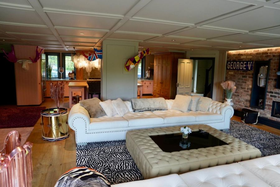 house in Crosby Lounge